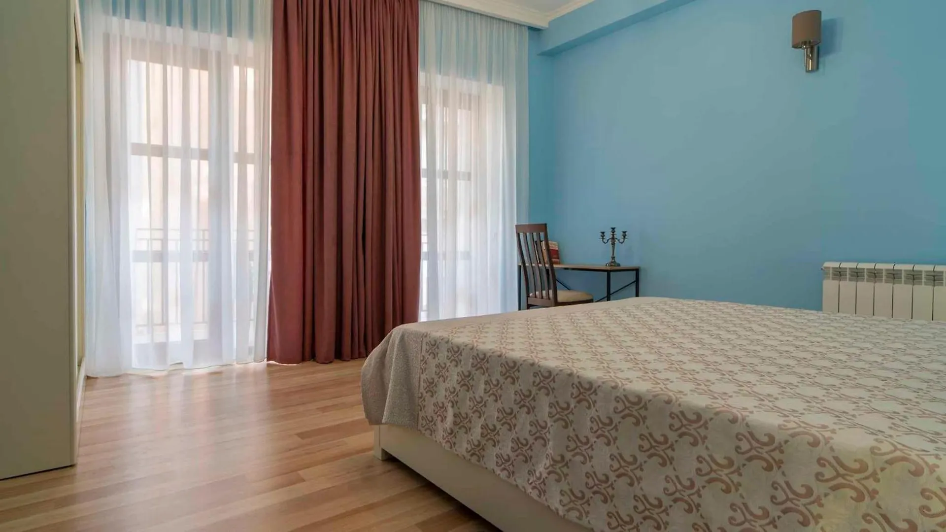The Bright Beam Apartment - 2 Bedroom تبليسي