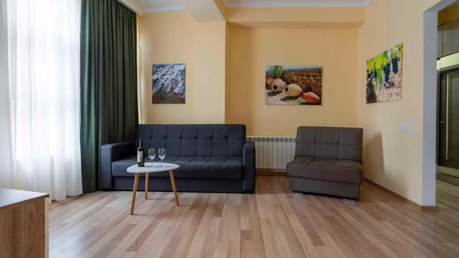 The Bright Beam Apartment - 2 Bedroom تبليسي